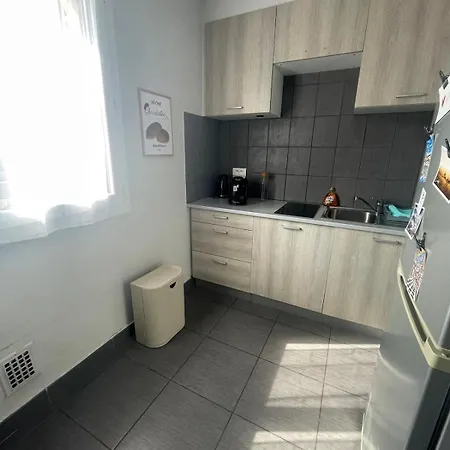 A 2 Pas Du Centre, 2 Chambres, 4 A 6 Personnes, Parking Appartement Aurillac