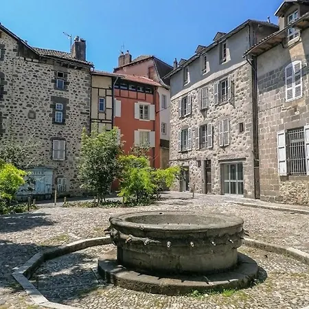 Апартаменты Appartement A 2 Pas Du Centre, 2 Chambres, 4 A 6 Personnes, Parking Орийак